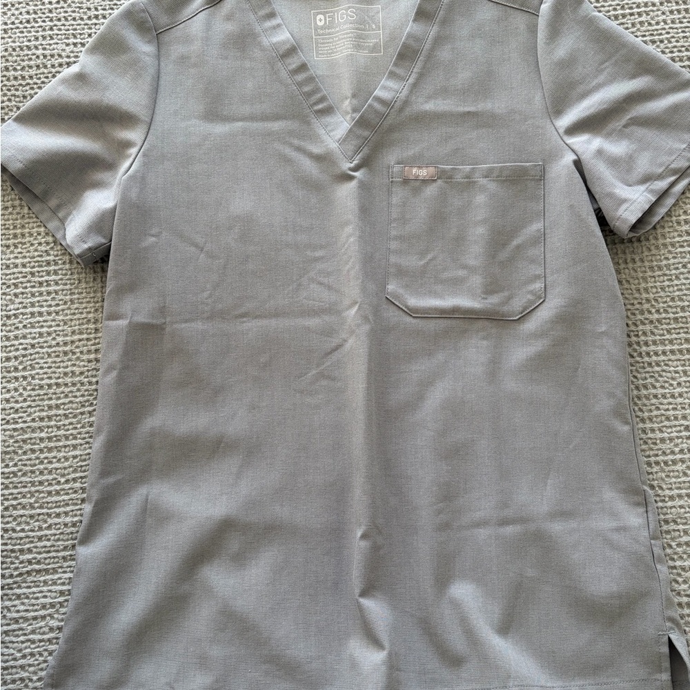 Figs Space Gray Catarina Top
